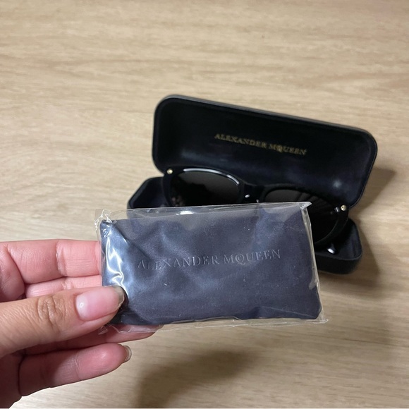 Alexander McQueen Women's AM0189S AM/0189/S Fashion Cat Eye Sunglasses - Picture 6 of 8